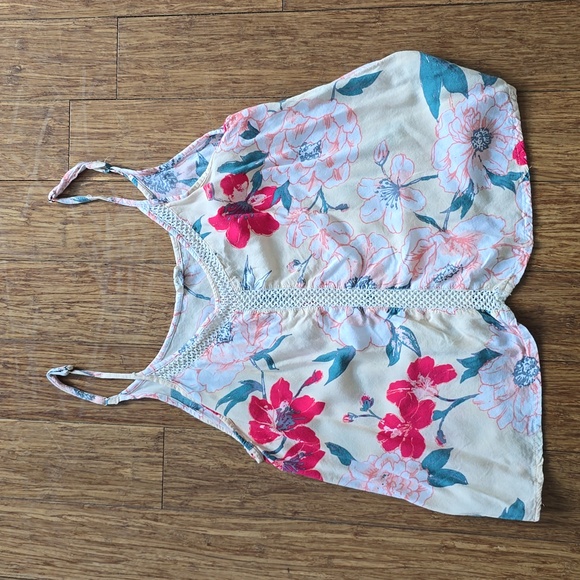 Tank top bundle - Picture 8 of 9